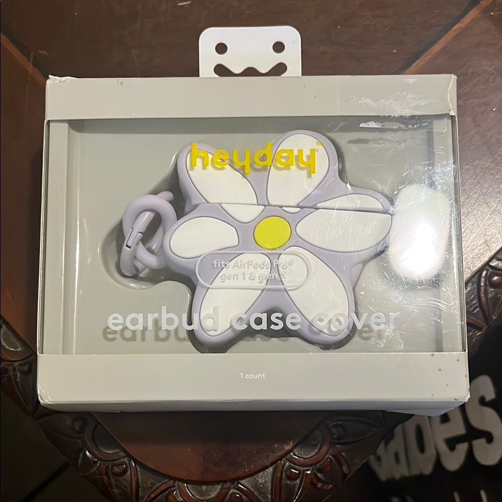Heyday White and Yellow Earbud Case Accessories